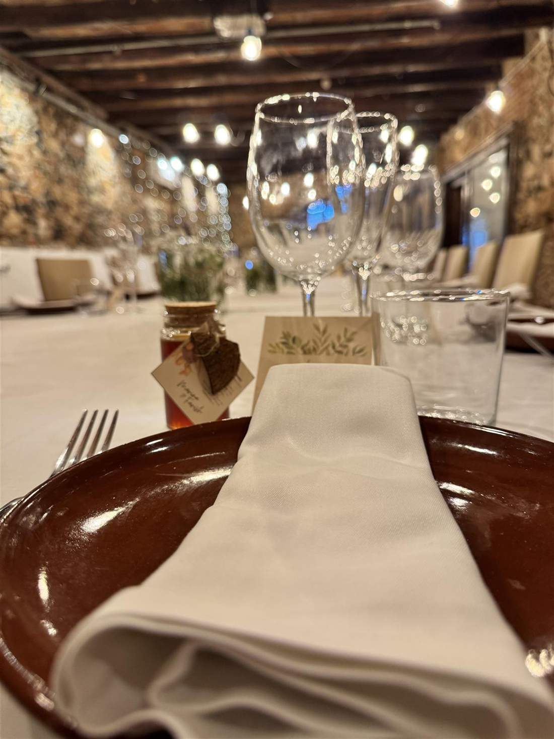 Detall de taula parada per a un banquet